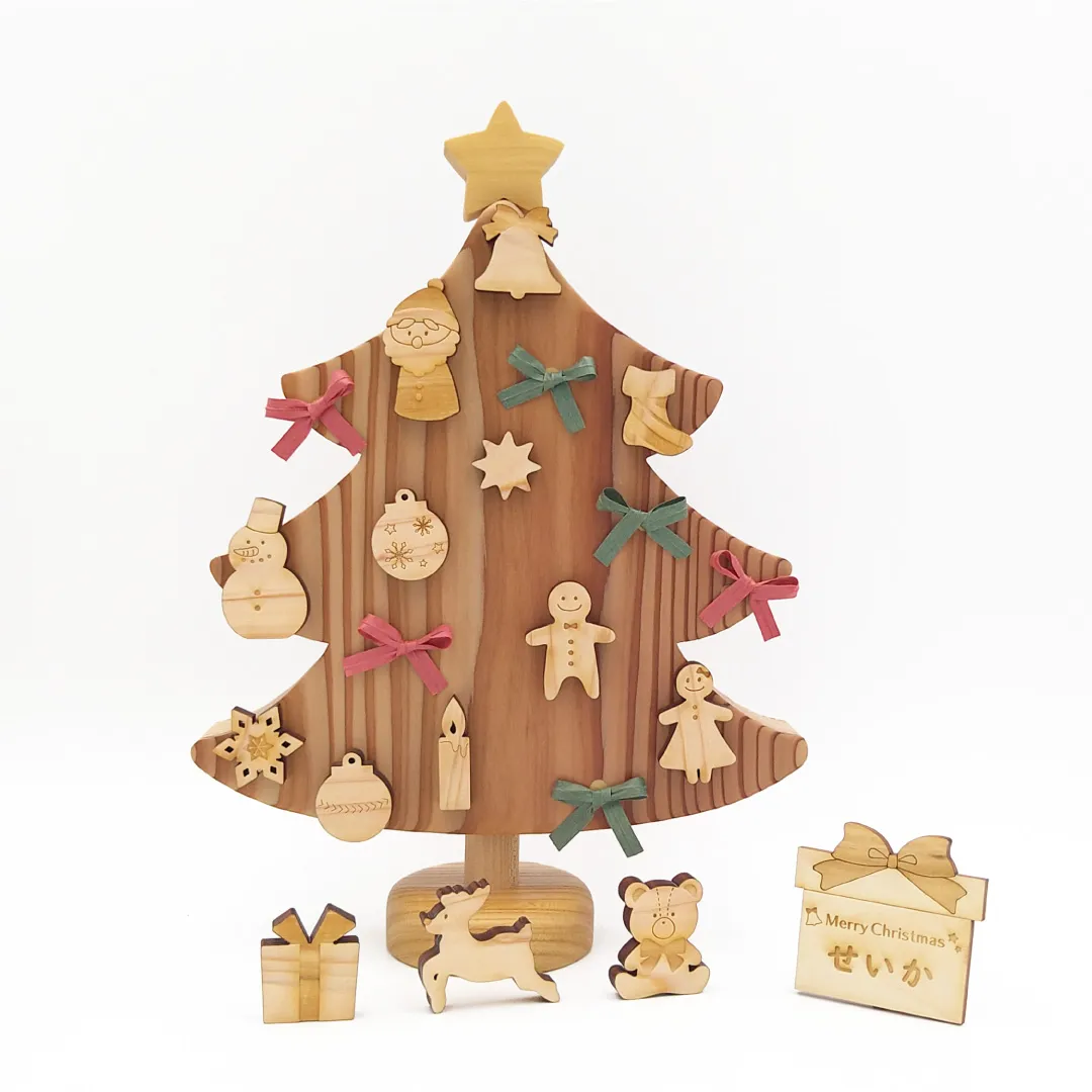 磁石で飾るクリスマスツリー