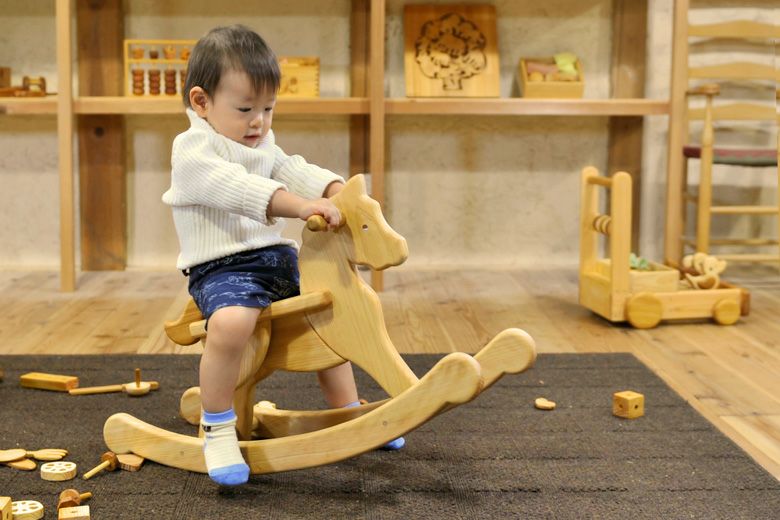 ハイヨーもくば＋ピヨピヨておしぐるまセット 出産祝いに木のおもちゃ